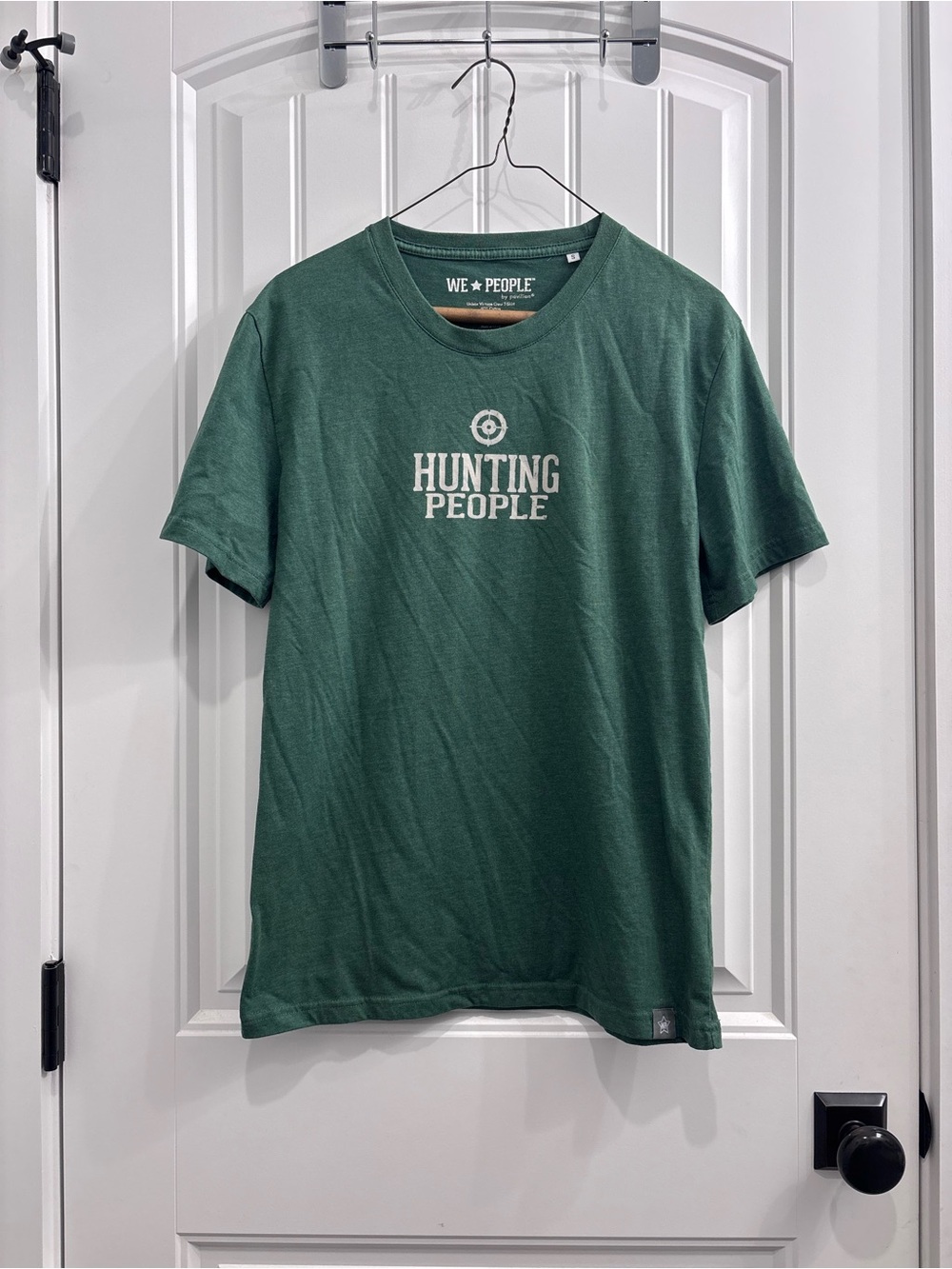 'Hunting People' Short-Sleeve Crewneck T-Shirt - Green